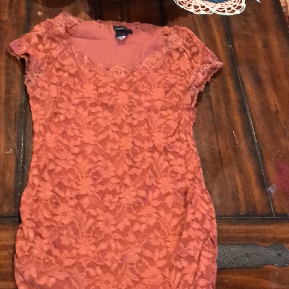 Moda International Lace top Size S